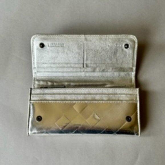 BURBERRY Silver Metallic Leather Embossed Check Slim Wallet Made in Italy - Picture 4 of 7